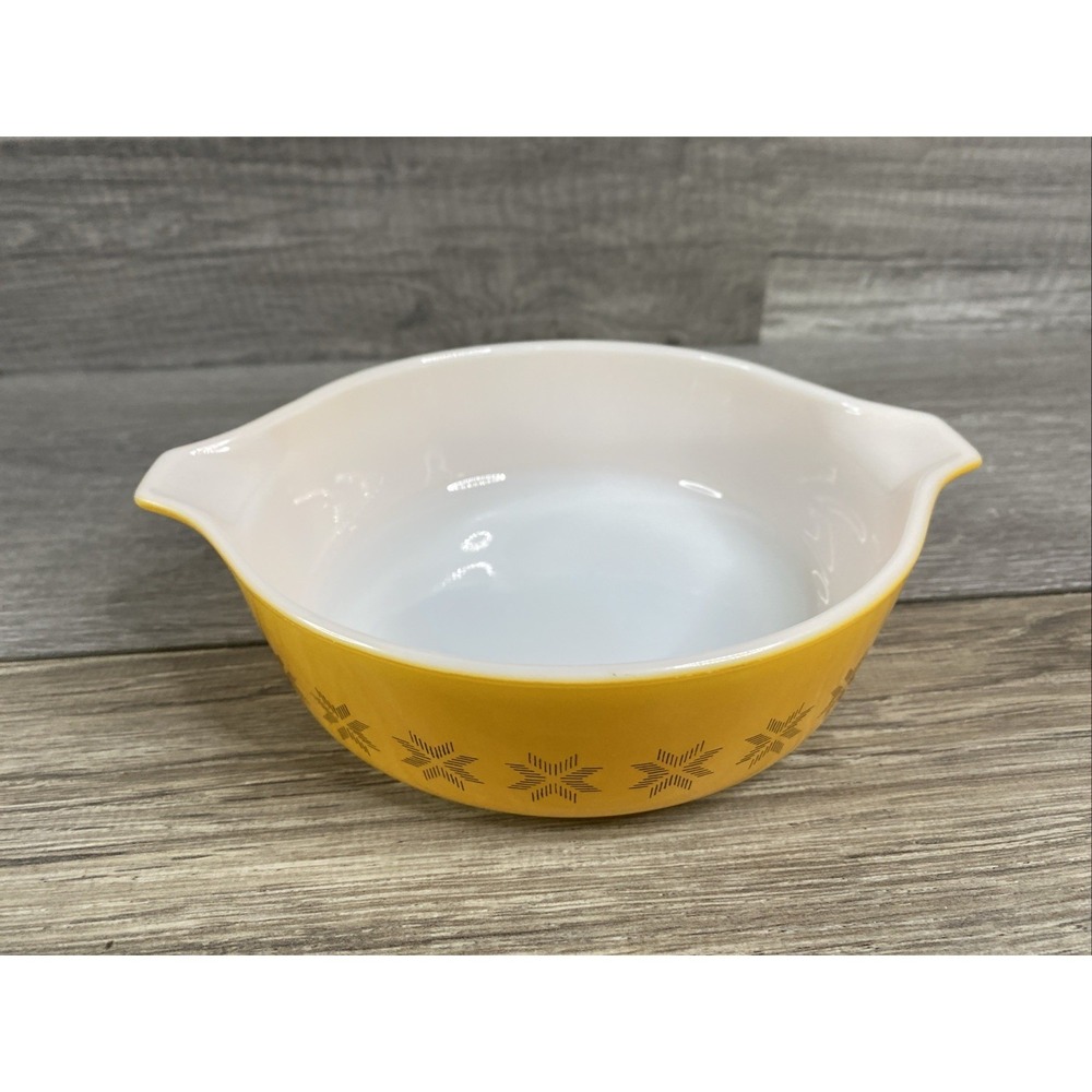Pyrex Casserole Dish Unisex 1 Pint Yellow Excellent Town and Country 471 Oval